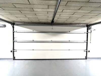PRODÁM KRYTÉ GARÁŽOVÉ STÁNÍ - Slavkov u Brnai